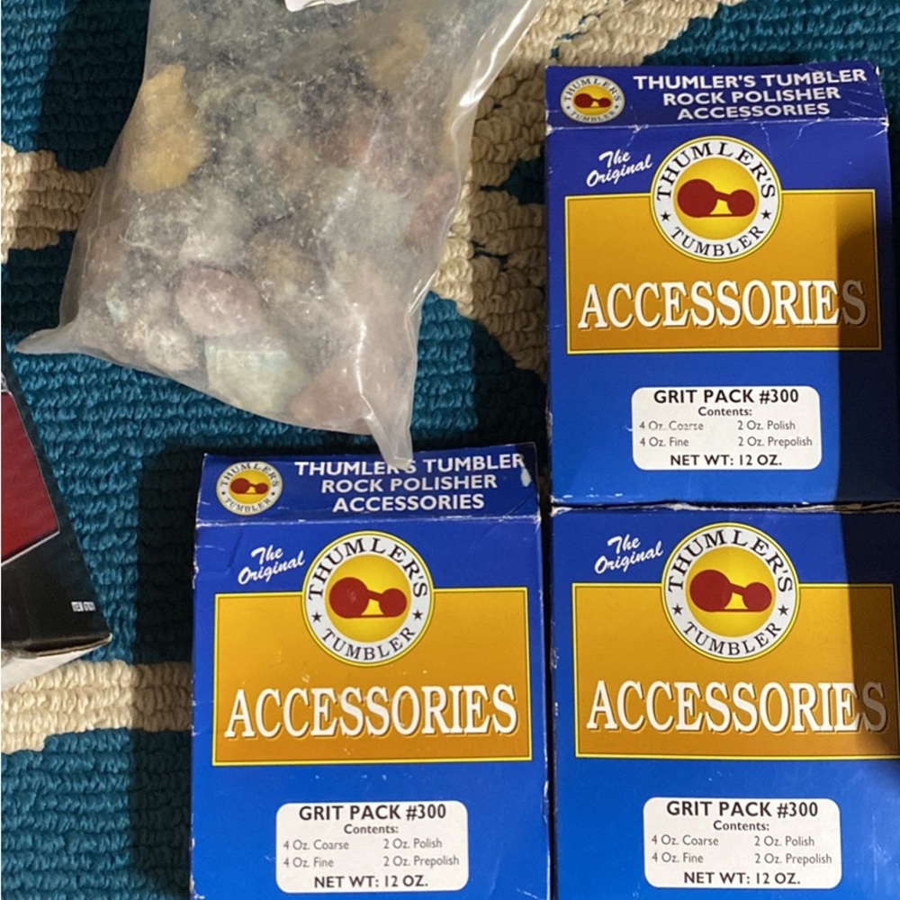 Rock tumbler and accessories